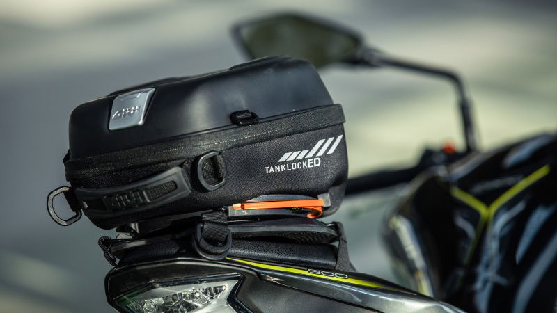 Givi Seatlock saddle bag